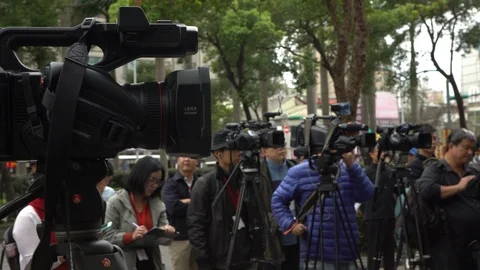 4K Large number of press and media reporter in broadcasting event. Film crew-Dan Stock Footage 91801412