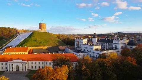 4K Lithuania Vilnius old town and castle hill aerial view. Видео 105922041