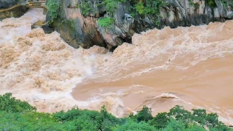 4K Live Filming of Dramatic Flood Currents at Natural Gorge Stock Footage 319664336