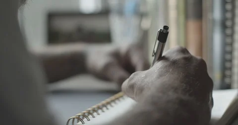 4k Man Writes Letter Vídeo Stock 104971863