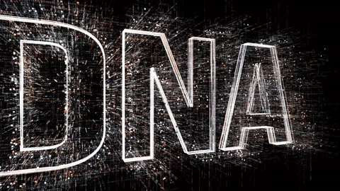 4k Matrix style binary computer code shape DNA,changing from zero to one digits 库存影片 90887152