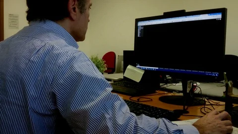 4K Men working on a computer 3d data graphics Stock Footage 85808063