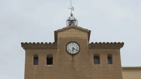 4K Monasterio Poblet exterior clock tower reloj torre zoom Stock Footage 116539365