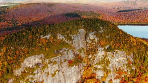 4K Mont Pinacle Aerial Sunset Fall Drone Coucher du soleil automne Stock Footage
