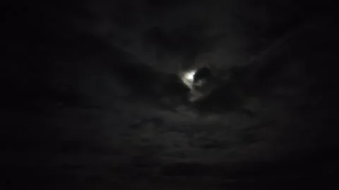 4K Moon Behind Dark Clouds in Night Sky 스톡 동영상 332803308