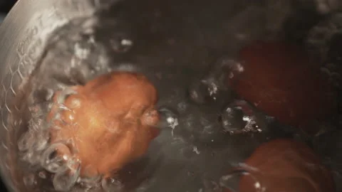 4k Motion of Egg Boiling in the Pot. Boiled Eggs on Hot Water and Steam. Clos 库存影片 148808617
