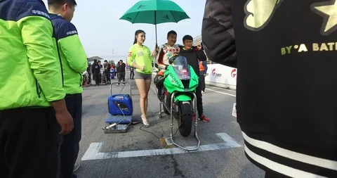 4K motorace 2018 Video stock 93242702