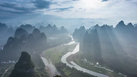 4K Mountain in the mist Stock Footage 275633352