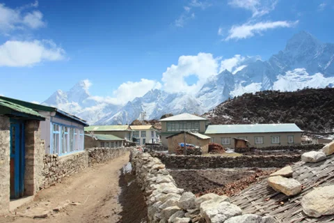 4K. Movement of the clouds on the mountains Himalayas, Khumjung village, Nepal. Stock Footage 37344592
