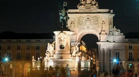 4k night timelaspe of commerce square - Praca do comercio in Lisbon - Portuga Stock Footage 65204182