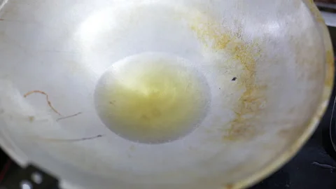4K Oil in cooking pan . Stock Footage 229826362