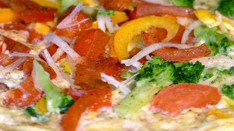 4k omelette with vegetables (close up) Stock Footage 49677917