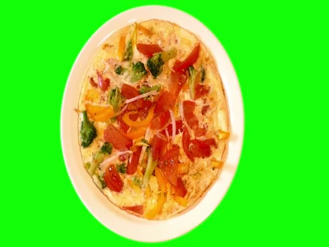 4k omelette with vegetables Video stock 49607807