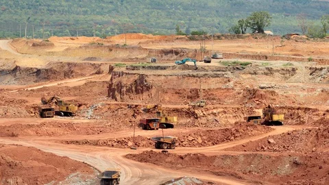 4K open pit lignite mine 库存影片 104321043