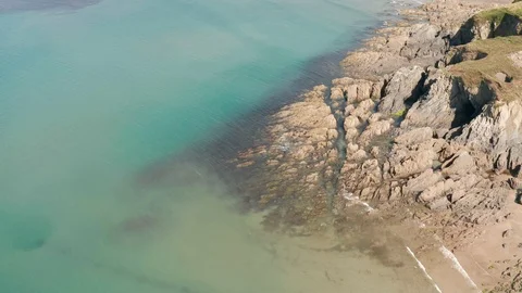 4K Pan Around Cliffs at Bigbury on the South Devon Coast Video stock 112451875