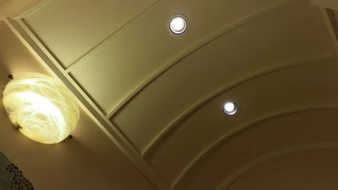 4K Pan of Ceiling Lights Vidéo 109229329