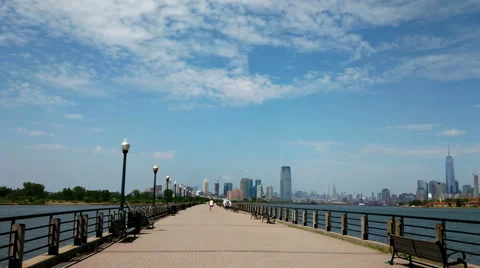 4k-Panning view of the Manhattan, standing at Liberty Park, New Jersey Video stock 56710327