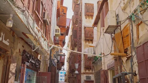 4k, panoramic views of the streets of the old city of Jeddah, Saudi Arabia Vídeos de archivo 248235315