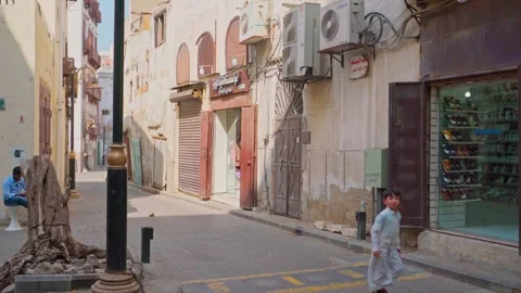 4k, panoramic views of the streets of the old city of Jeddah, Saudi Arabia Vídeos de archivo 248235330