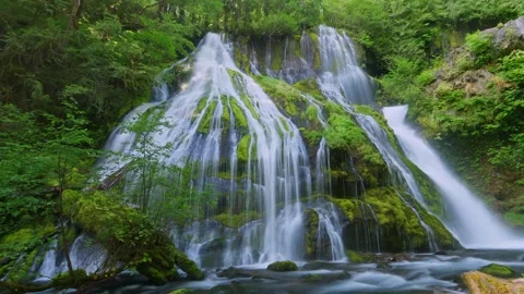 4K Panther Creek Falls Segmented Waterfall Gifford Pinchot National Forest 库存影片 339273889