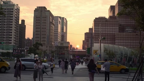 4K Pedestrian are crossing intersection street of Taipei city with sunset-Dan Stock Footage 86314977