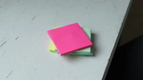 4K pen doesn't work on post it note, scribbling to make it work Stock Footage 61242754