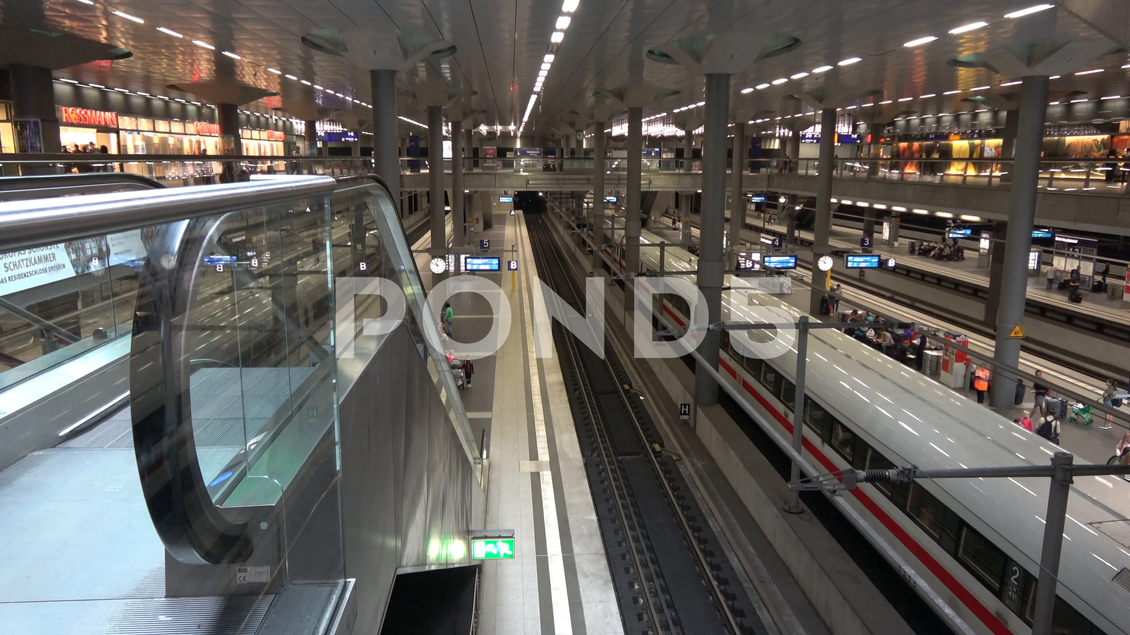 4k Platforms Of Trains Inside Central Station Of Berlin Mechanic