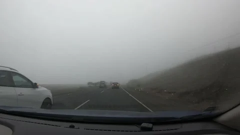 4k point of view of a car camera of the "Panamerica Norte" highway with fog  Vidéo 144347325