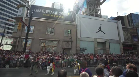 4k Pride Parade 2016 Young Dundas Street Toronto Canada Stock-Footage 66640899