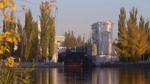 4K. process of boat barges in the lock of the Volga-Don ship canal Stock Footage 96277172