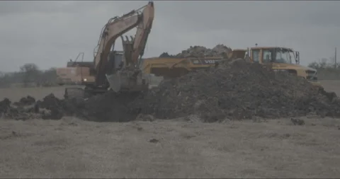 4K ProRes 59.94 fps Log Excavator, Construction Site, Dirt Work, Log Footage Stock Footage 151554499
