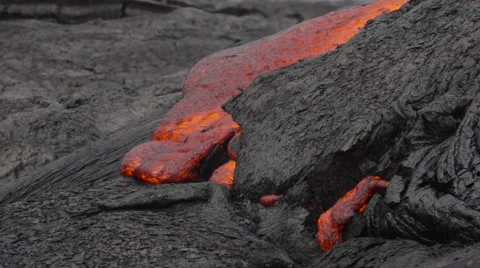 4K RAW Lava Flow By Day 12 動画素材 58885352