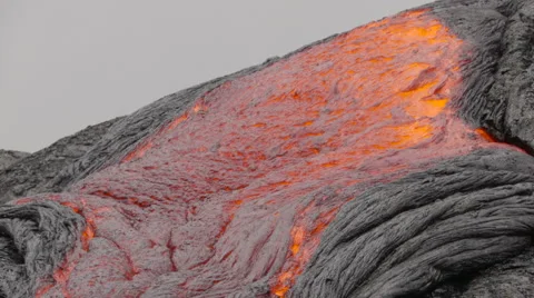 4K RAW Lava Flow By Day 15 動画素材 58885488