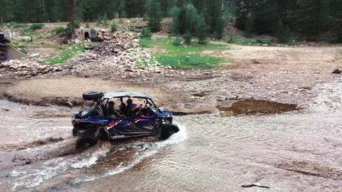 4K Razer UTV Driving Away on a Mountain Side on rocky terrain Stock-Footage 167769072