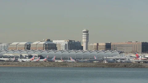 A 4K/UHD Tour of Washington Reagan National Airport (#3) 