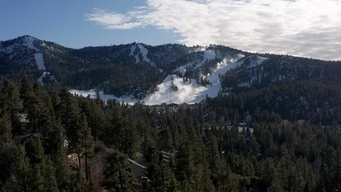 4K Rising Drone shot of Bear Mountain Ski Resort in Big Bear, California Stock Footage 121702553
