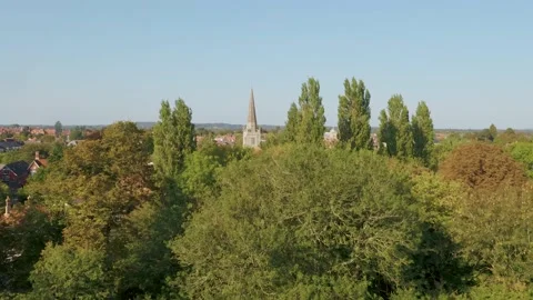 4K Rising reveal shot of Abingdon-on-Thames in Oxfordshire Stock Footage