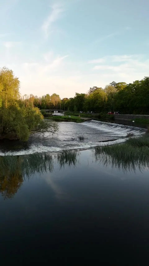 4K River View in Milford County Carlow Ireland Stockbeeldmateriaal 333932384