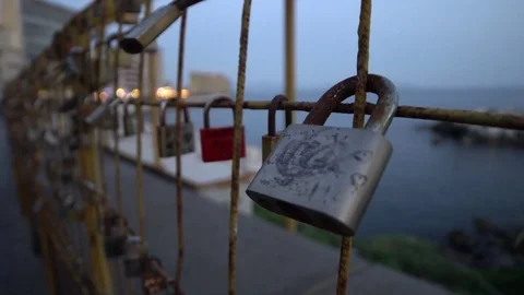 4k Romantic locks in bridge in Naples, Italy Stock-Footage 78011828