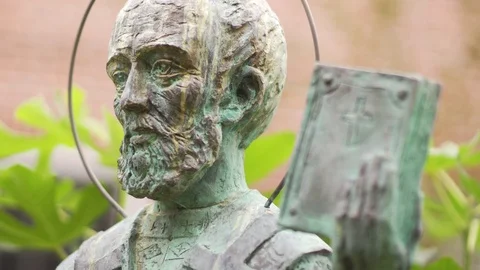 4K, Saint Nicholas Statue aka Santa Claus, Rack Focus, Close Up Vídeos de archivo 76196526