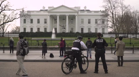 4K, Secret Service Agents in Front of the White House 스톡 동영상 58508989