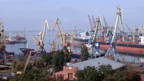4K Shipyard, large commercial shipyard and ships. Stock-Footage 100354022