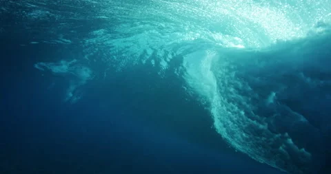 4K shot of waves on the water Stock Footage 233672651