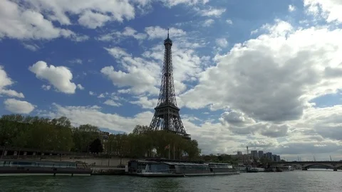 4K: Silhouette of The Eiffel Tower in Paris, France from the River Seine. Video stock 125981240