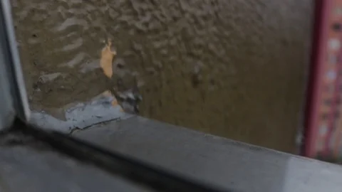 4k Slow motion drops from rain on a stormy day on the window 스톡 동영상 90814901