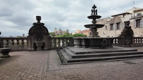 4K Slow Motion Perspective Of Papal Palace Fountain Viterbo Stockbeeldmateriaal 332274780