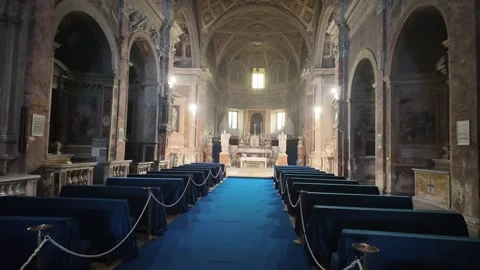 4K Slow Motion Perspective Of Symmetrical Church Interior And Chapels Video stock 333917900