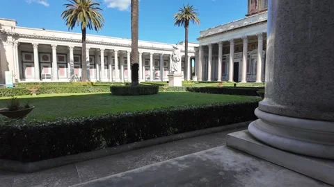 4K Slow Motion Perspective View Of Grand Roman Basilica Colonnade Rome Stock-Footage 331538669