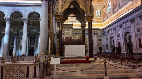 4K Slow Motion Perspective View Of Gothic Altar In Saint Paul Basilica Rome Video stock 331539142