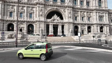 4K Slow Motion Perspective View Of Rome Supreme Court Exterior 스톡 동영상 331541595